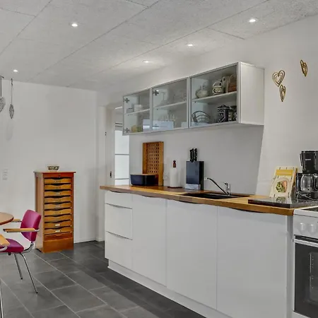 5 Bedroom Amazing In Feriehus