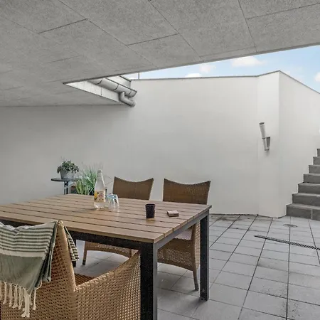 5 Bedroom Amazing In Feriehus